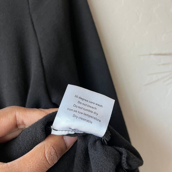 OddMuse The Ultimate Muse Black Long Sleeve Knitted Ruched Top Size Small - Picture 7 of 9